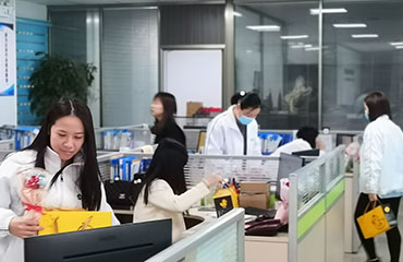 半芯半導體祝所有女性朋友婦女節快樂